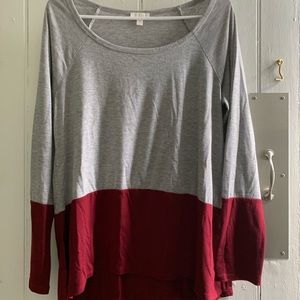 Flowy maroon/gray long sleeve